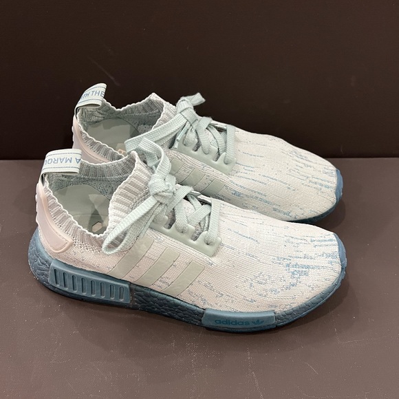 Adidas Women’s NMD_R1 Shoes - Picture 4 of 6